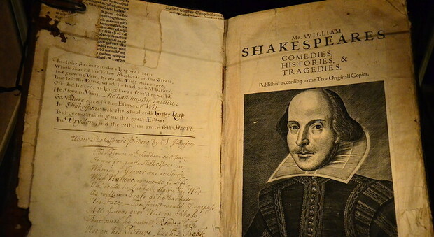Flickr Ben Sutherland: Pages of William Shakespeare's first folio at the Bodlean Library, Oxford
