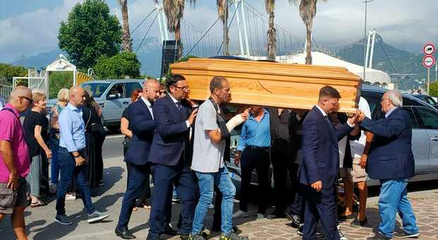 I funerali di Riccardo Petteruti