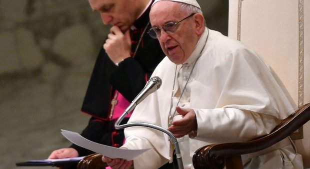 Papa Francesco ai maestri cattolici: il patto educativo tra famiglia, scuola e Stato si è rotto