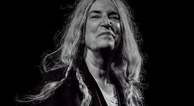 Patti Smith in concerto al Teatro Grande, il rock internazionale arriva a Pompei