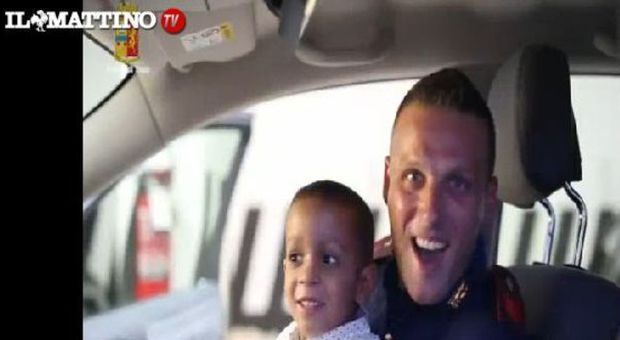 Genova, il bimbo malato diventa poliziotto per un giorno: esaudito il desiderio del piccolo Julio