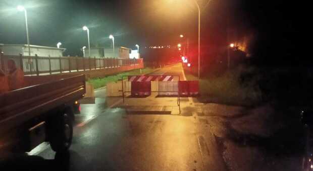 Maltempo, Alemagna in direzione Fadalto chiusa con semafori rossi