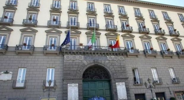 Rimodulazione del piano antideficit a Napoli si riunisce il Consiglio