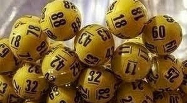 Il Jackpot vola sui 65 milioni: Lotto, SuperEnalotto e 10eLotto, i numeri vincenti dell'estrazione di oggi, sabato 24 febbraio. Le quote