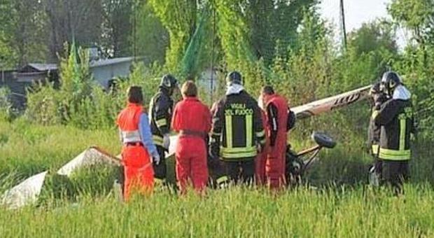Precipita con il deltaplano nel Pisano, pilota muore incastrato nelle lamiere