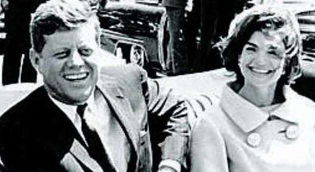 «Kennedy cacciatore e donnaiolo impenitente», all'asta le lettere segrete della moglie Jackie