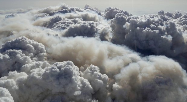 Ecco le «nuvole di fuoco»: l'allarme degli scienziati dopo gli incendi in Australia