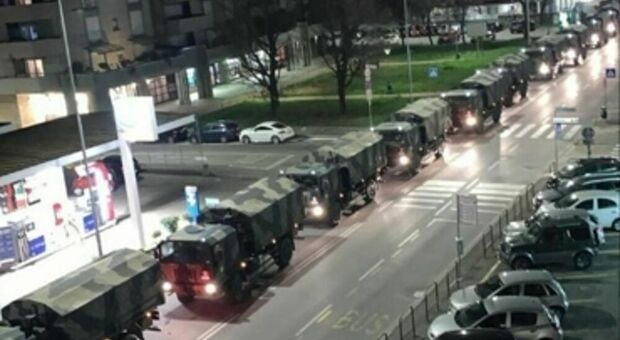 Giornata per le vittime del Covid fissata al 18 marzo: il giorno che le bare lasciarono Bergamo sui camion militari