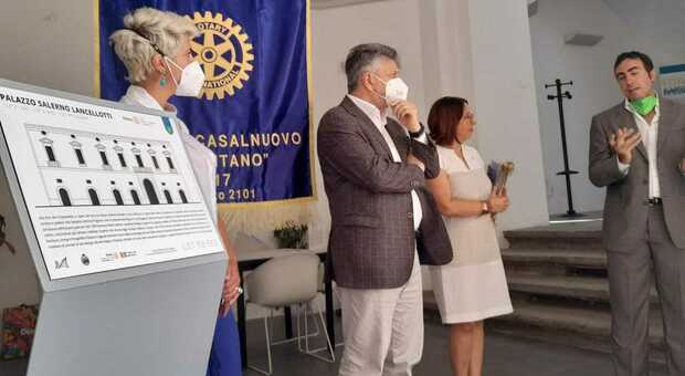 Il Rotary club Acerra-Casalnuovo dona il primo pannello tattile con iscrizioni in braille a palazzo Salerno Lancellotti