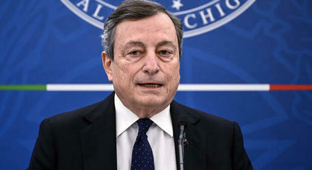 Draghi telefona a Gravina: «Stop del campionato o partite a porte chiuse». Ma la Serie A tira dritto