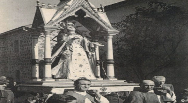 Sipicciano, dopo 55 anni torna in processione la statua della Madonna della Misericordia,