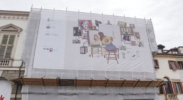 L'istallazione di 150 metri quadrati posta a copertura dei lavori di Palazzo Bosi