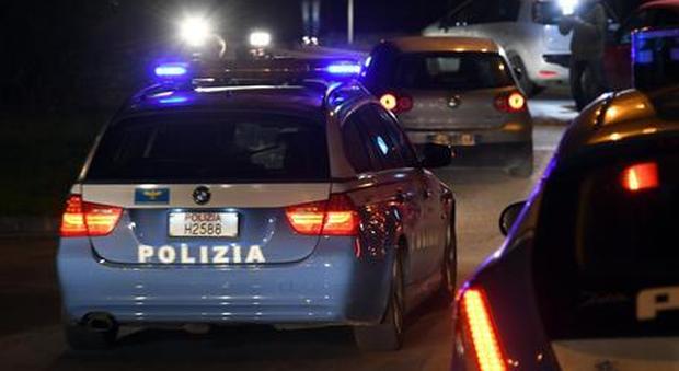 Maxi-rissa tra bande a Roma, feriti due poliziotti: arrestati cinque stranieri