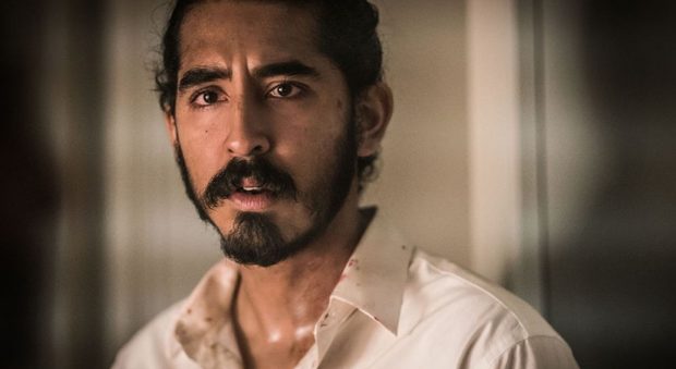 Dev Patel protagonista del film "Attacco a Mimbay" drammatico parallelo con la strage in Sri Lanka