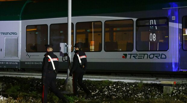 Brescia, treno deraglia vicino alla stazione di Iseo: 20 passeggeri coinvolti
