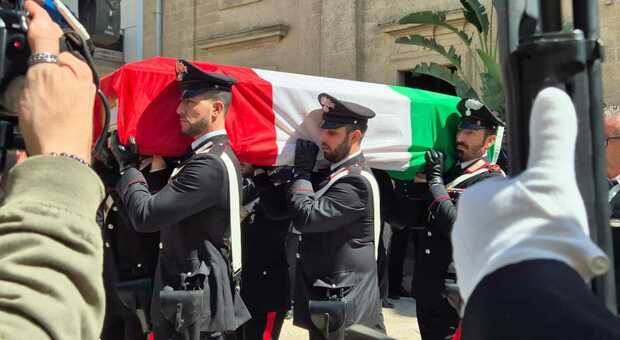 I funerali dei due carabinieri a Manfredonia e Montesano