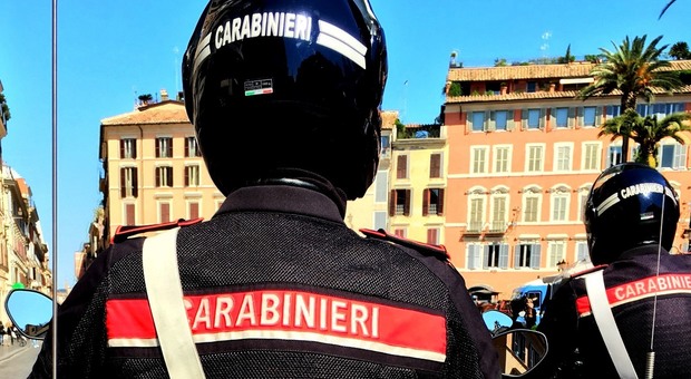 Roma, travolge auto provocando due feriti e scappa: individuato pirata della strada