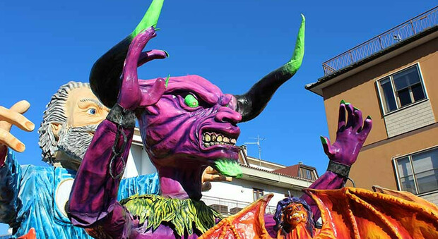 Carro allegorico del Carnevale di Civita Castellana