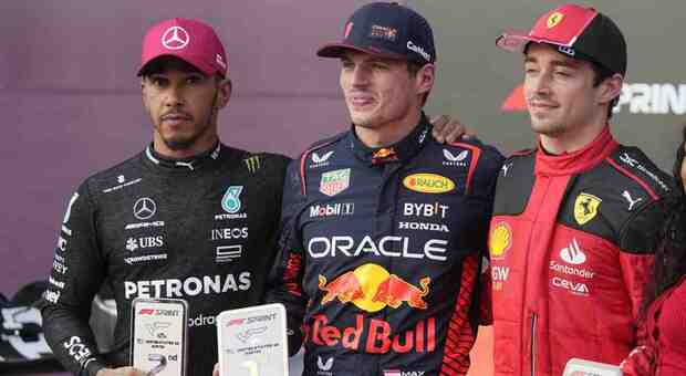 Hamilton, Verstappen e Leclerc sul podio di una gara Sprint