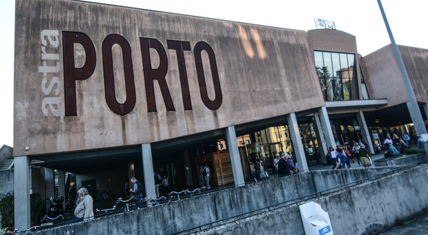 Il cinema Porto Astra dove c'è stata la rissa durante il film Creed III