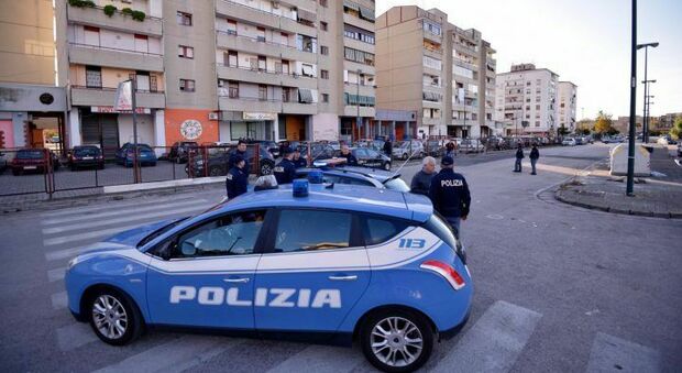 Napoli, scoperto alla guida di uno scooter rubato nel rione Lotto Zero, si dà alla fuga: denunciato minore di 15 anni