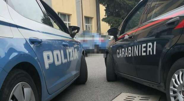 auto polizia e carabinieri