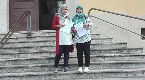 Nadia e Ruba, licenza media dopo la fuga dagli orrori della guerra