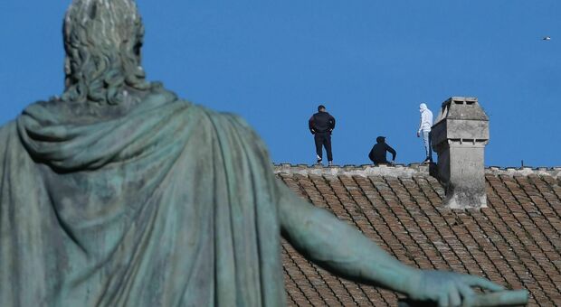 I disoccupati sul tetto di Palazzo Reale