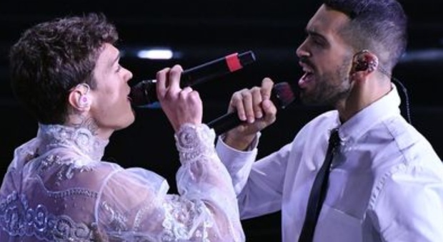 Mahmood e Blanco, “Brividi” non rispetta il regolamento dell'Eurovision: i cantanti costretti a cambiarla