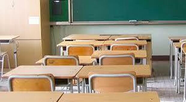 Contagi nelle scuole del Salento: a casa 3 classi a Leverano, sanificazione di due plessi a Zollino. Chiuso il liceo Banzi fino al 4 novembre