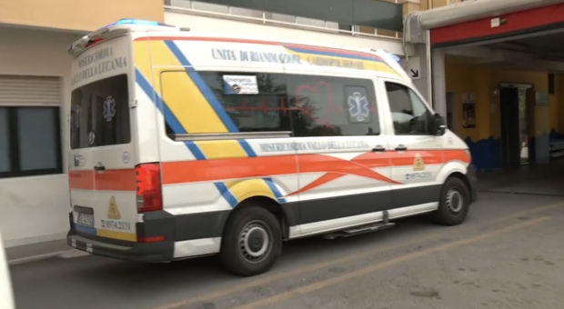 Ambulanza arriva al San Luca
