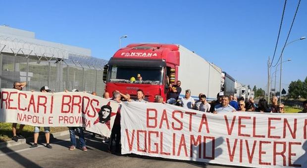 «No a disoccupazione e inquinamento»: i Bros bloccano l'inceneritore