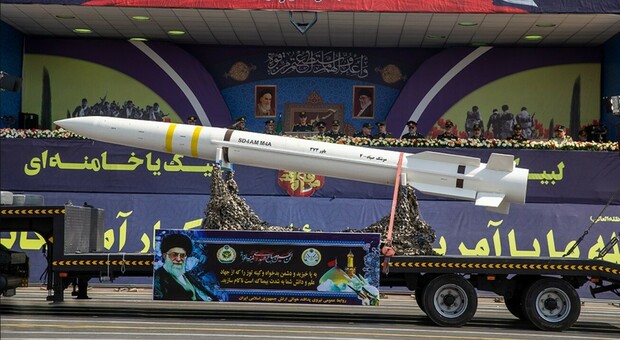 L'Iran svela una nuova arma in grado di eliminare i jet Stealth americani: ecco cosa sono i Bavar-373