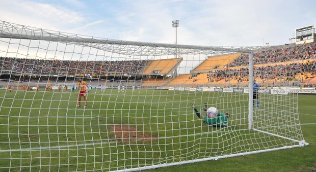 Stasera Lecce-Catanzaro: video-appello della squadra ai tifosi