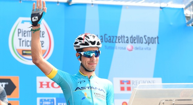 Campionati italiani di ciclismo, Aru tricolore con la maglia di Scarponi