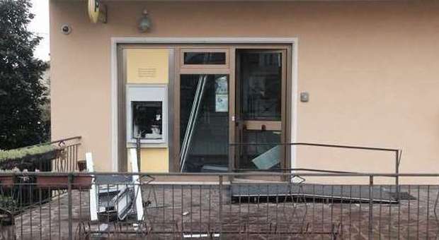 Il bancomat a Marano di Mira dopo l'esplosione (Photo Journalist)