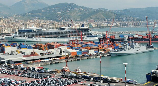 Porto di Salerno, il traffico ro-ro è tornato (quasi) ai ritmi del 2019