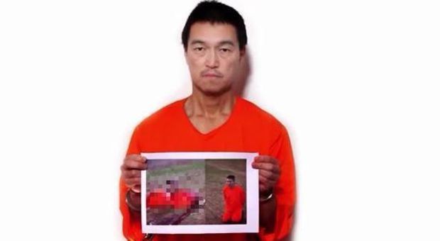 Isis, decapitato un ostaggio giapponese: l'altro prigioniero lo annuncia in video