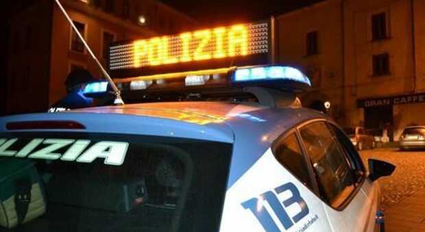 Roma, rissa furiosa in strada: accoltellato un 24enne in gravi condizioni