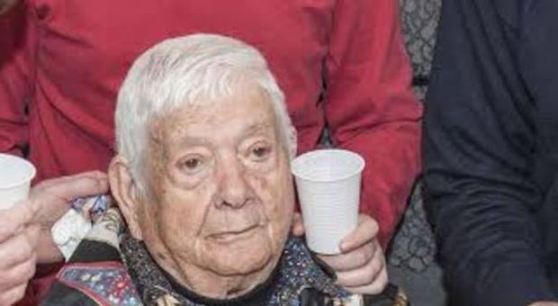Auguri Teresa, ha 106 anni la nonnina di Ostia