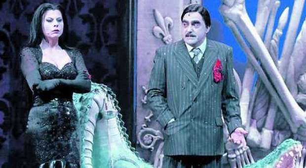 Elio e Geppi Cucciari in La Famiglia Addams - il musical