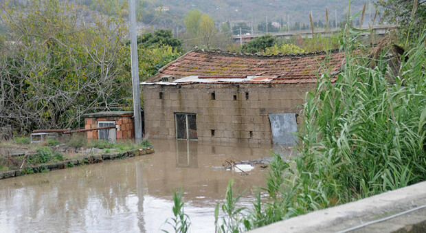 Maltempo a Salerno, sgomberate 18 famiglie a Nocera Superiore