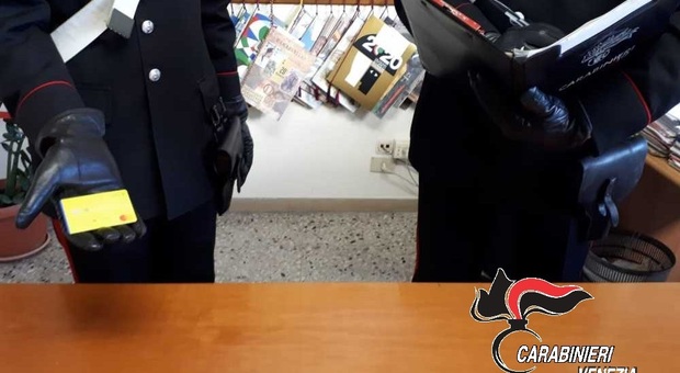 I carabinieri scovano i furbetti del reddito di cittadinanza
