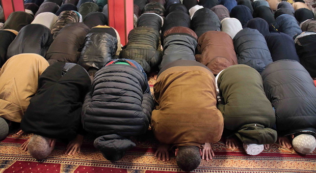 Centro islamico della Comina. L'ex imam finisce a processo per le prediche imposte ai fedeli