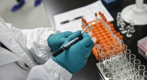 Vaccino Covid, la Cina avvia la produzione in massa: «Pronte 600 milioni di dosi entro fine anno»