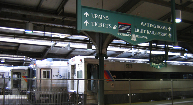 Usa, incidente ferroviario a Hoboken: il precedente nel 2011