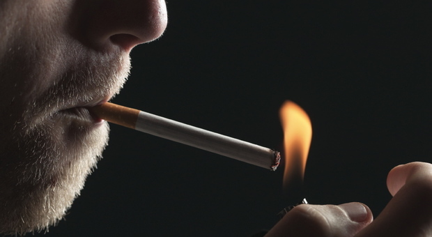 Una sigaretta al giorno fa male: "Non esiste un limite sicuro"