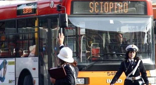 Sciopero dei mezzi, in arrivo il venerdì nero. A Roma bus e metro ko: "Regolari le Frecce"