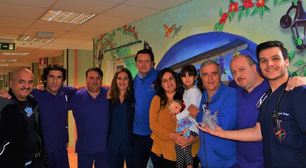 Napoli, operata la bimba con le labbra blu: il miracolo di Natale con la stampa 3D del cuore