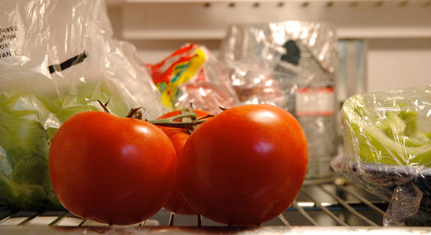 Pomodori mai in frigorifero, il freddo uccide il sapore
